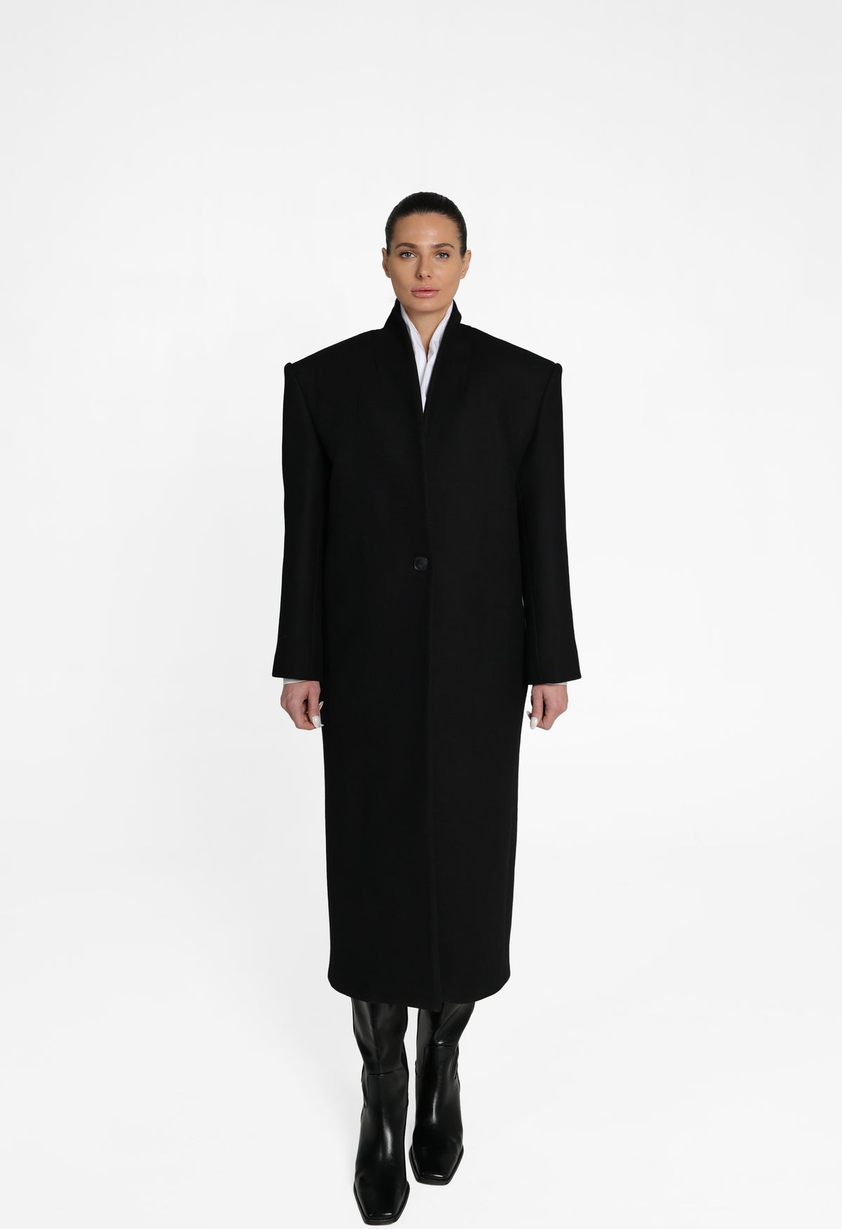 CLASSIC BLACK WOOL COAT