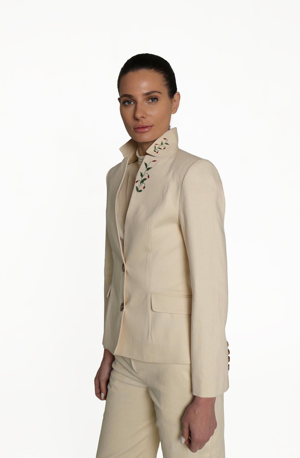 EMBROIDERED CREAM DENIM JACKET