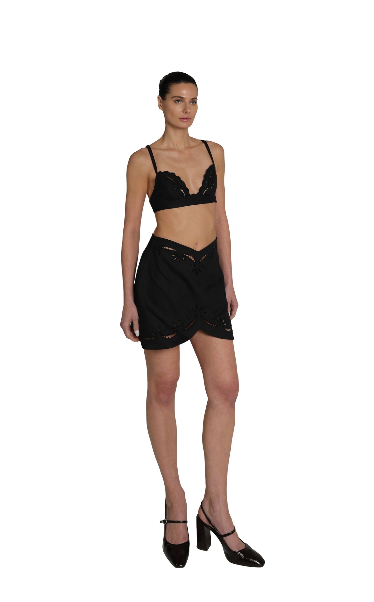 EMBROIDERED BLACK SET