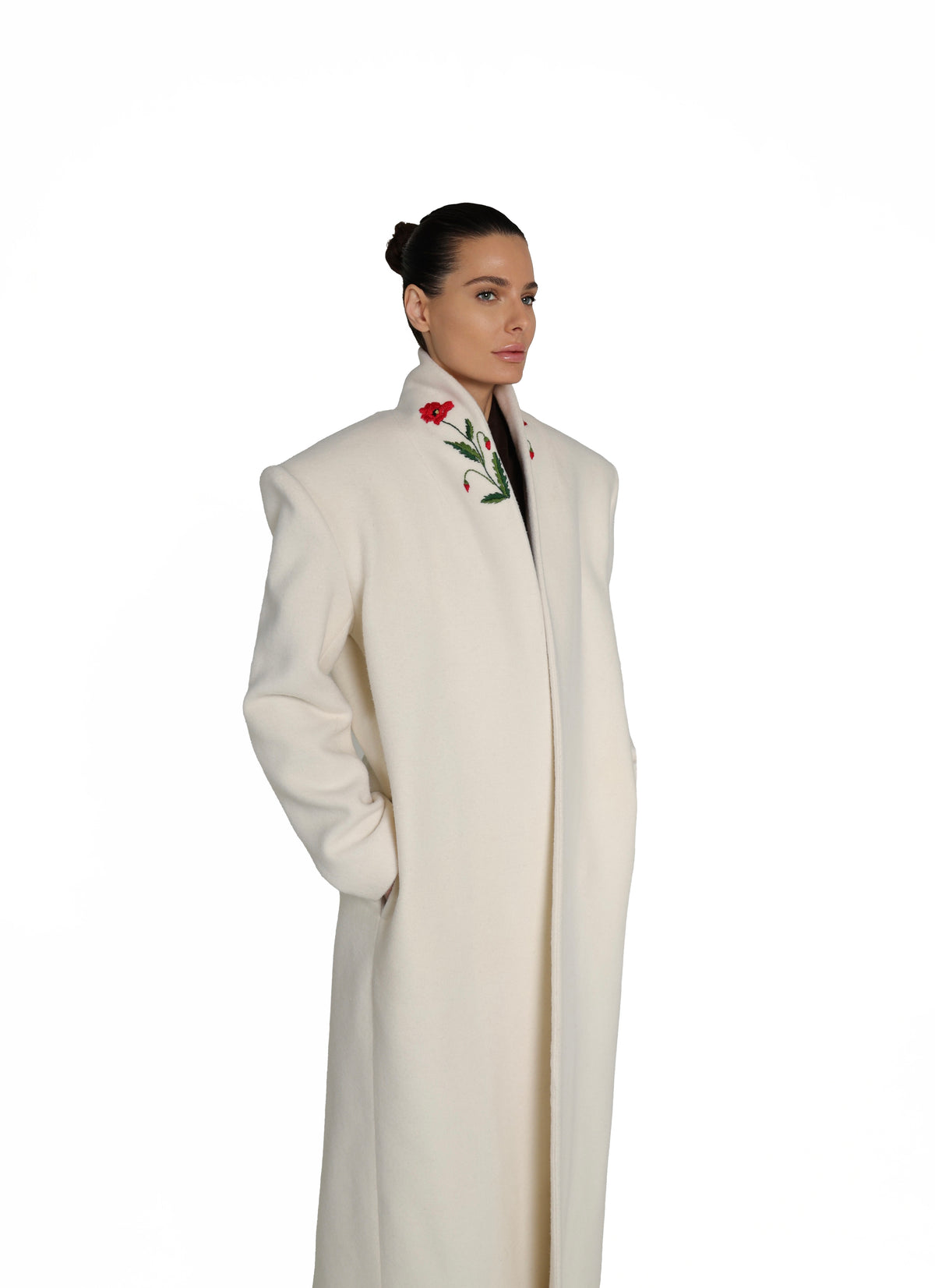 EMBROIDERED WHITE WOOL COAT