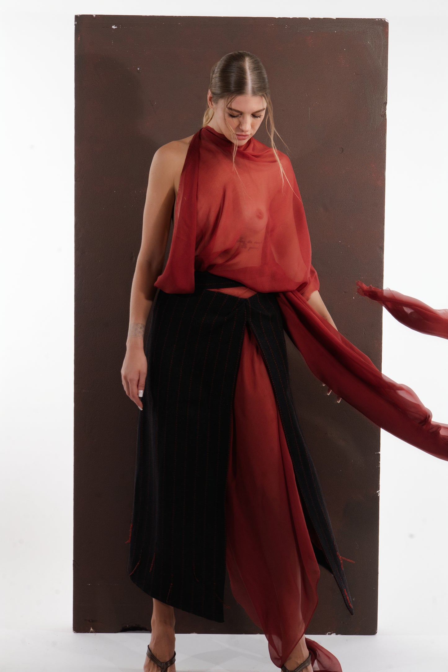 RED VEIL & SHADOW SET
