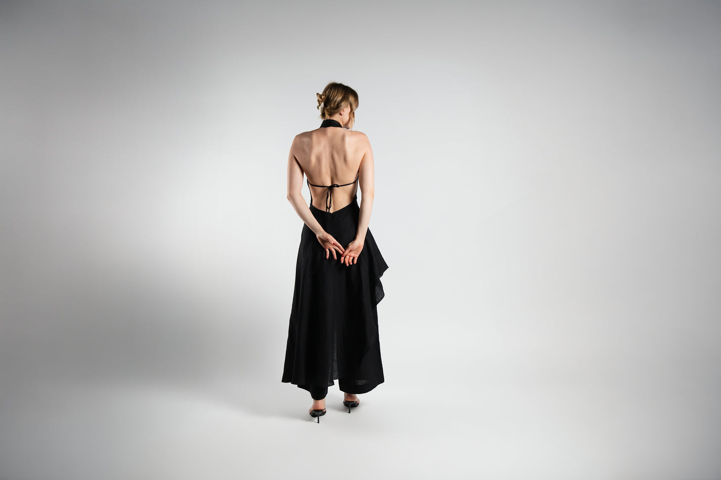Linen Set with Refined Slit Detail